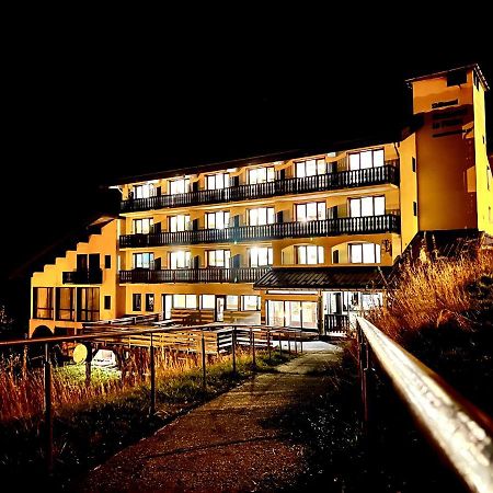 Hotel Le Piolet Saint-Martin-de-Belleville Buitenkant foto