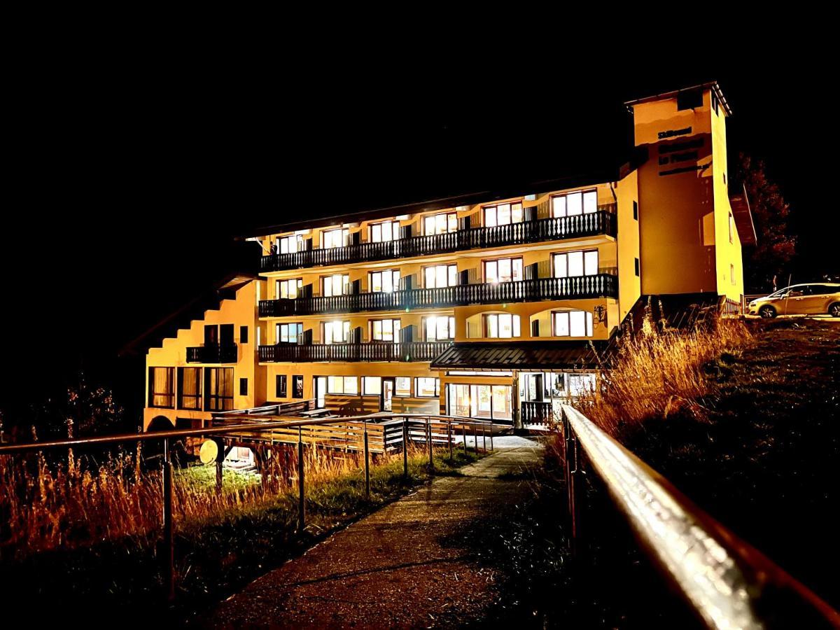 Hotel Le Piolet Saint-Martin-de-Belleville Buitenkant foto